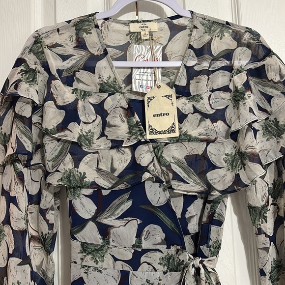 Entro Floral Wrap Dress Women’s Size Small - Picture 7 of 11
